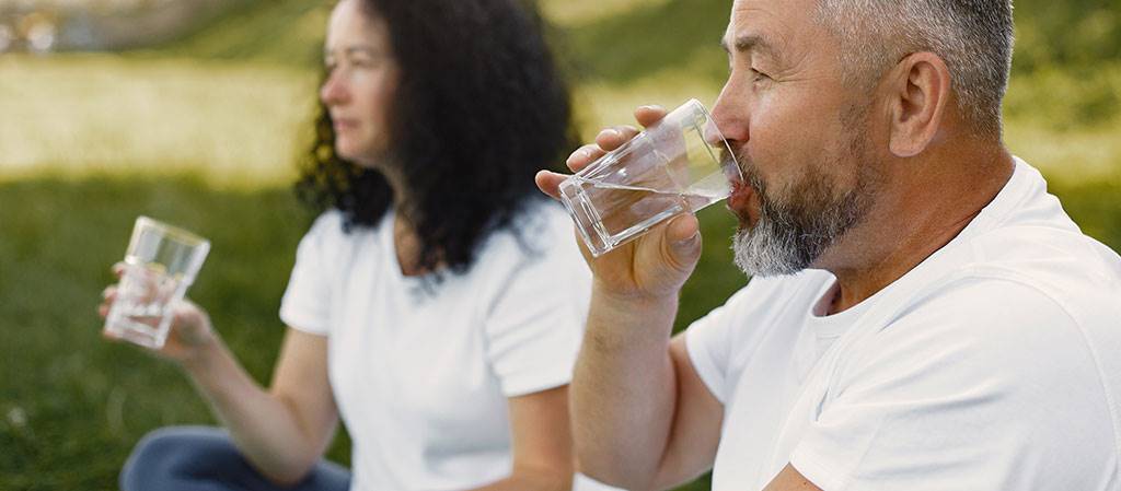 صحت مند زندگی گزارنے کے 10 راز - پانی کا زیادہ استعمال